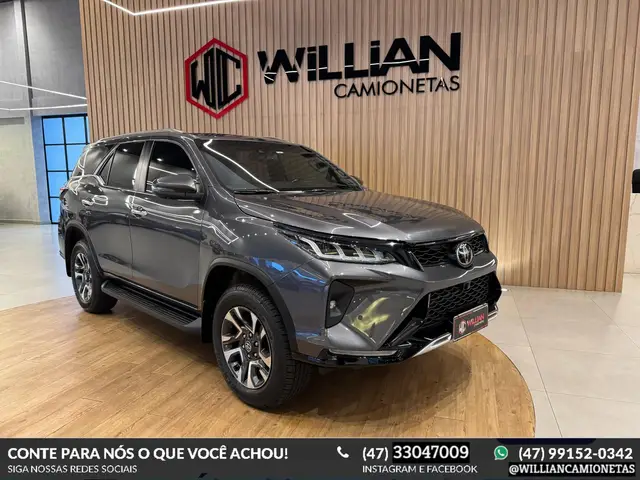 Carro Toyota SW4 2022 Diamond  2.8 turbodiesel 7L 4x4 (Aut)