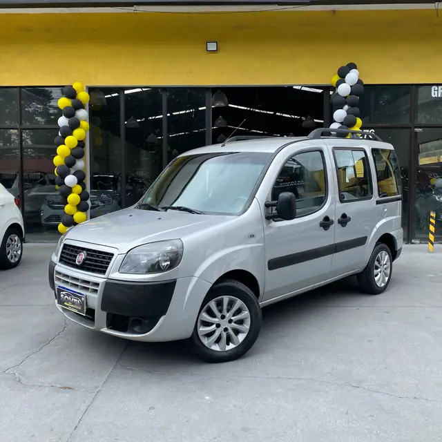 Carro Fiat Doblò 2021 Essence 1.8 16V (Flex)