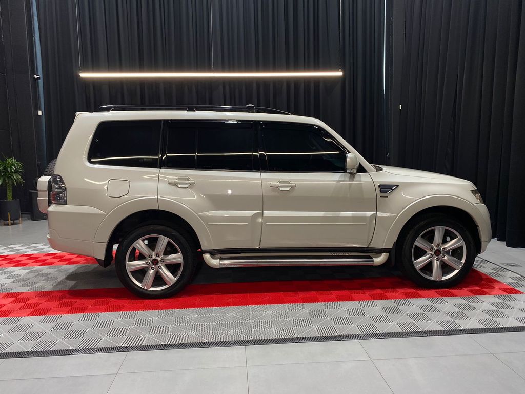 Pajero Full 3.2 DI-D 3D HPE 4WD