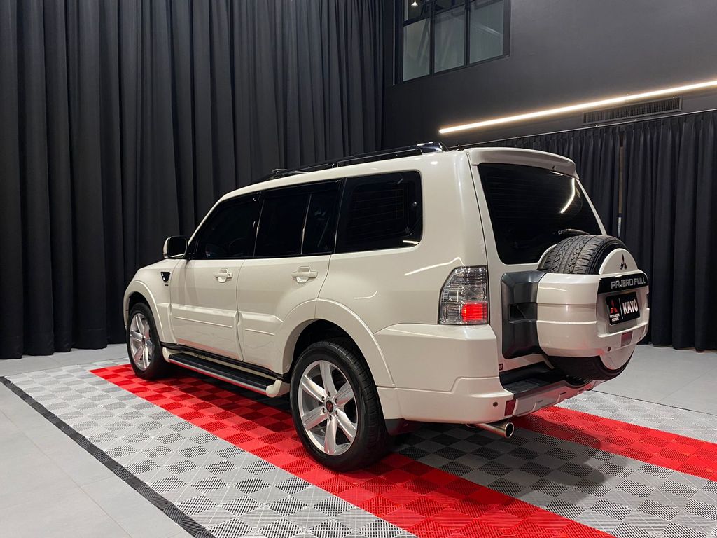 Pajero Full 3.2 DI-D 3D HPE 4WD