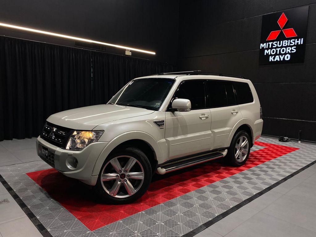 Pajero Full 3.2 DI-D 3D HPE 4WD