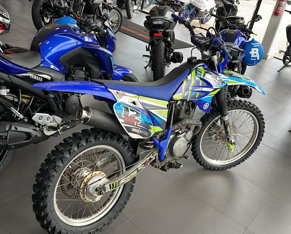 Yamaha TT-R 230