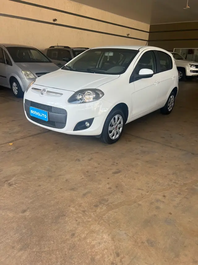 Carro Fiat Palio 2013 Attractive 1.0 8V (Flex)