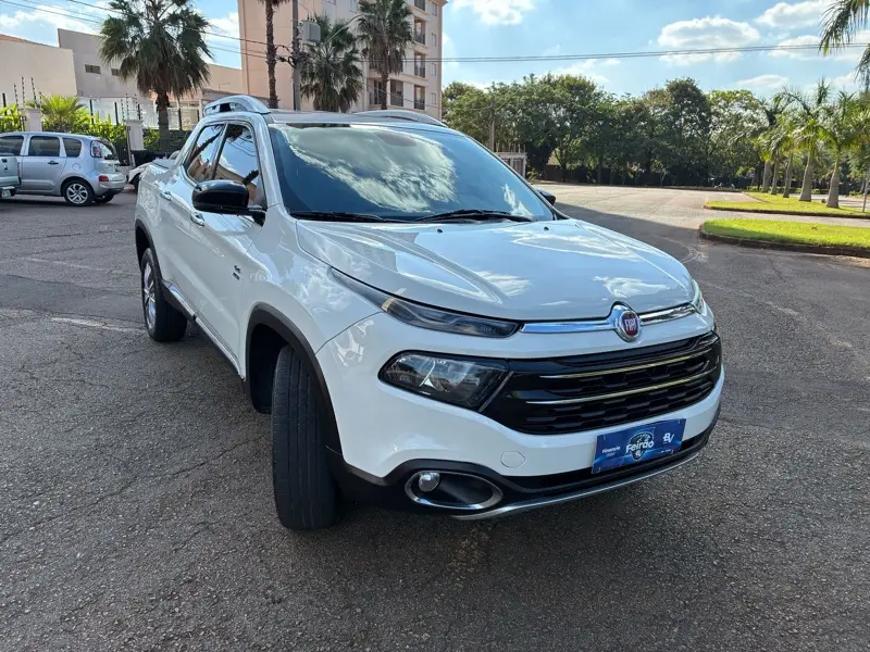 Fiat Toro Volcano 2.0 diesel AT9 4x4