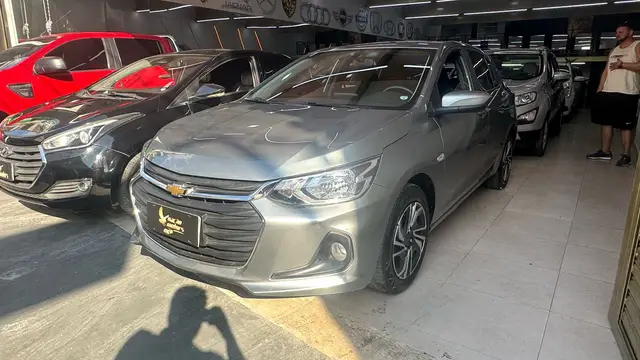 Carro Chevrolet Onix 2024 LT 1.0