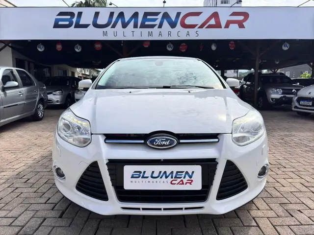 Carro Ford Focus Sedan 2015 Titanium 2.0 16V PowerShift