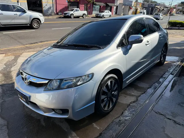 Carro Honda Civic 2010 New  LXL 1.8 16V (Couro) (Aut) (Flex)