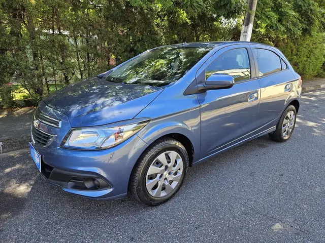 Carro Chevrolet Onix 2016 1.4 LT SPE/4