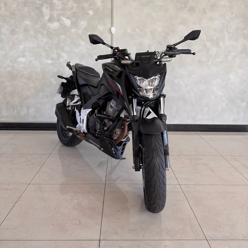 Honda CB 300F Twister Standard