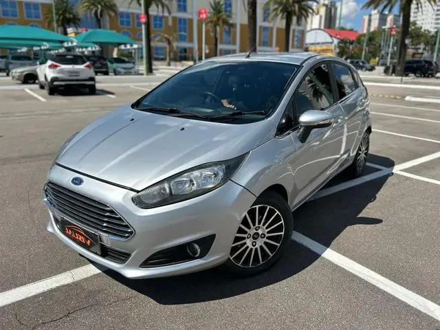 Carro Ford Fiesta Hatch 2016 SE Powershift 1.6 (Flex)