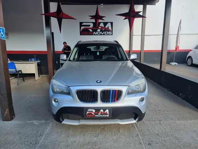 Carro BMW X1 2012 2.0 sDrive18i Top (Aut)