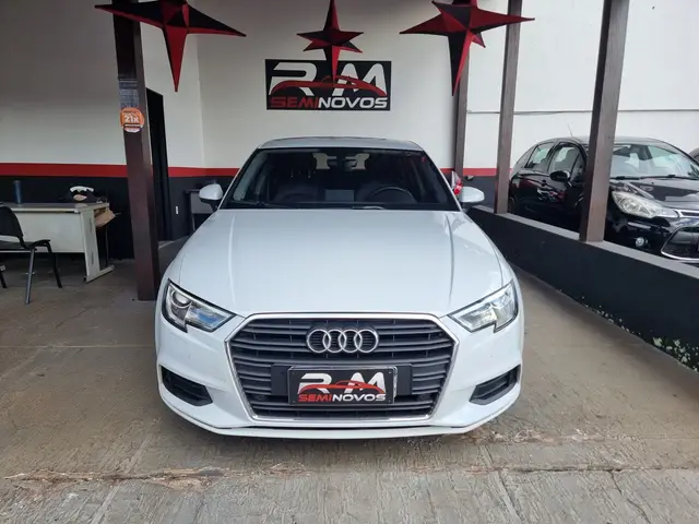 Carro Audi A3 2018 1.4 TFSI Ambiente Tiptronic (Flex)