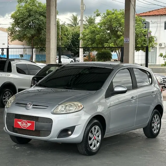 Carro Fiat Palio 2013 Attractive 1.4 8V (Flex)