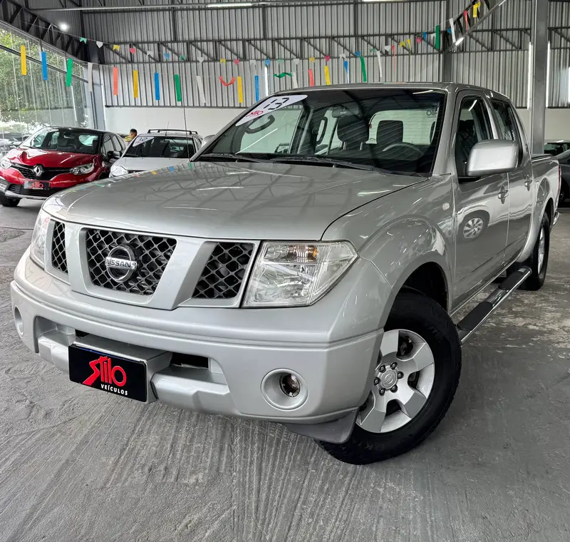 Nissan Frontier XE 4x2 2.5 16V (cab. dupla)