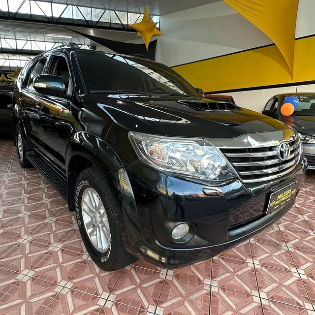 Carro Toyota Hilux Cabine Dupla 2013 Hilux 3.0 TDI 4x4 CD SRV Top (Aut)