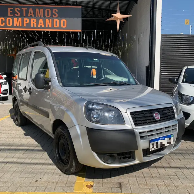 Carro Fiat Doblò 2021 Essence 1.8 16V (Flex)