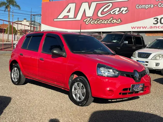 Carro Renault Clio 2015 Hatch. RN 1.0 16V