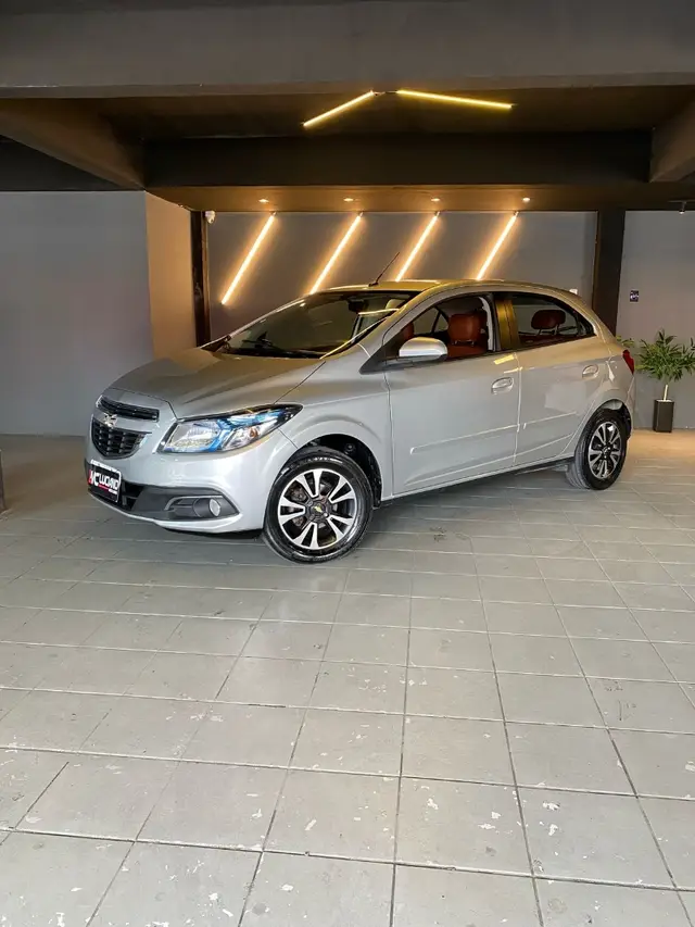 Carro Chevrolet Onix 2015 1.4 LTZ SPE/4