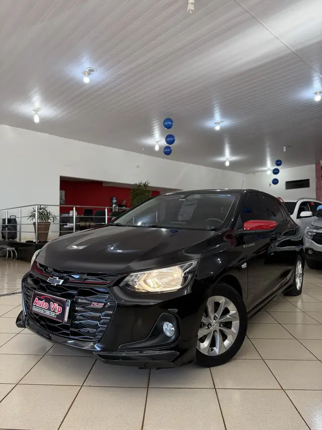 Carro Chevrolet Onix 2023 LT 1.0