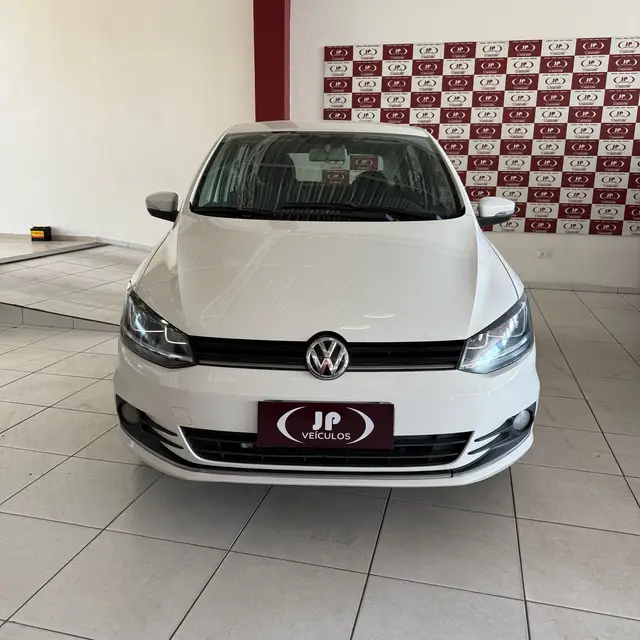 Carro Volkswagen Fox 2015 Comfortline 1.6 MSI (Flex)