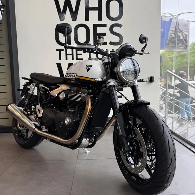 Carro Triumph Speed Twin 1200 2025 ABS