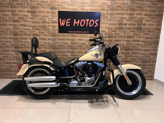 Carro Harley-Davidson Dyna 2014 Fat Boy FLSTFB