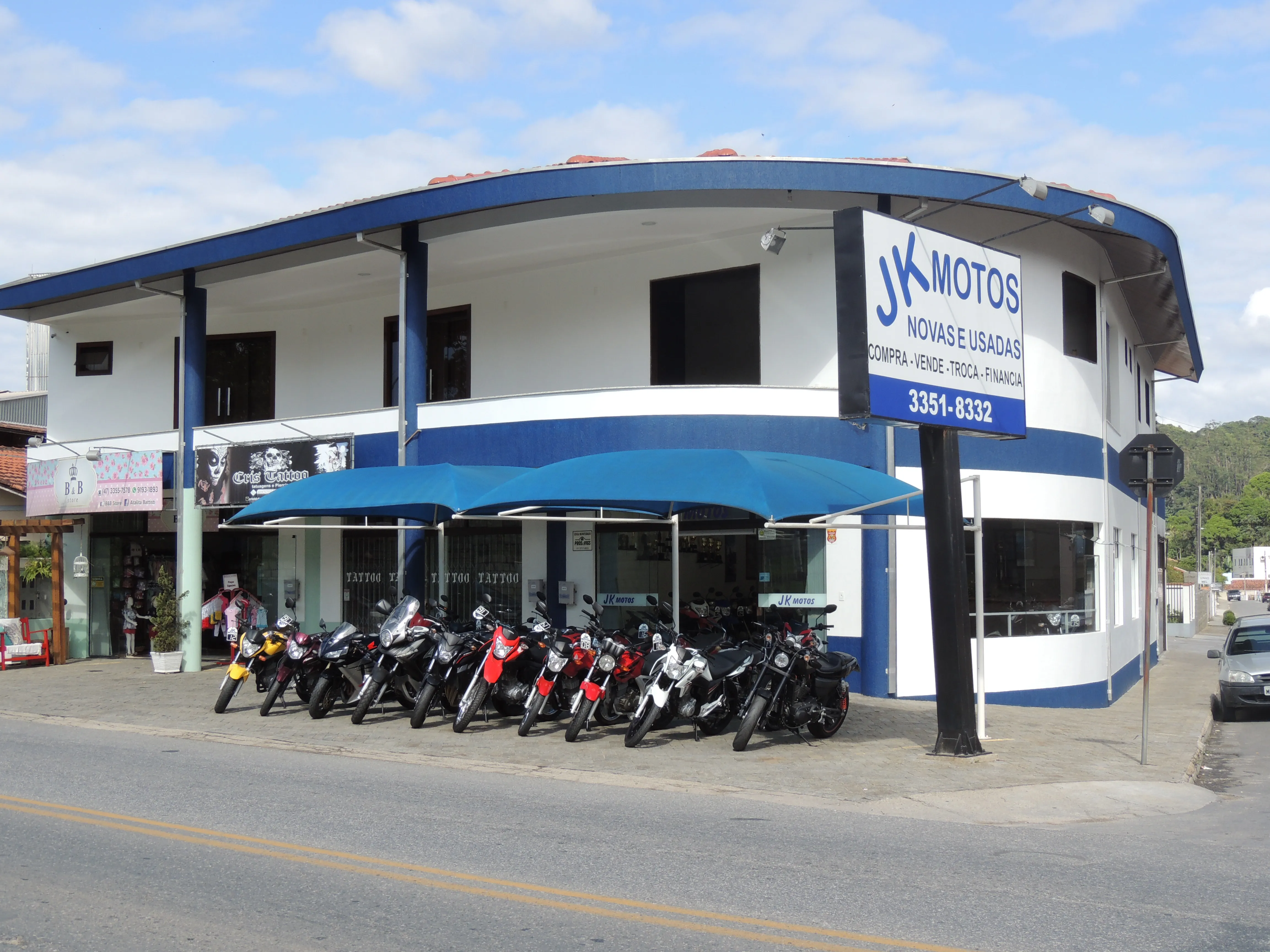 Fachada da loja Veículos à venda em JK MOTOS LTDA - Brusque - SC
