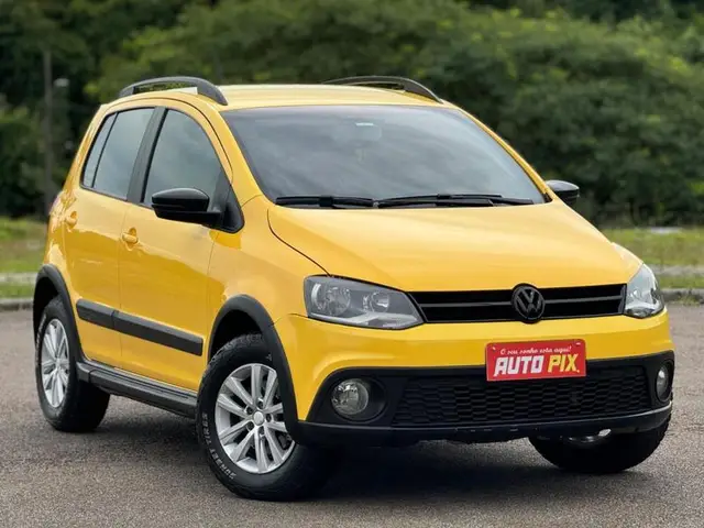 Carro Volkswagen CrossFox 2014 1.6 VHT (Flex)