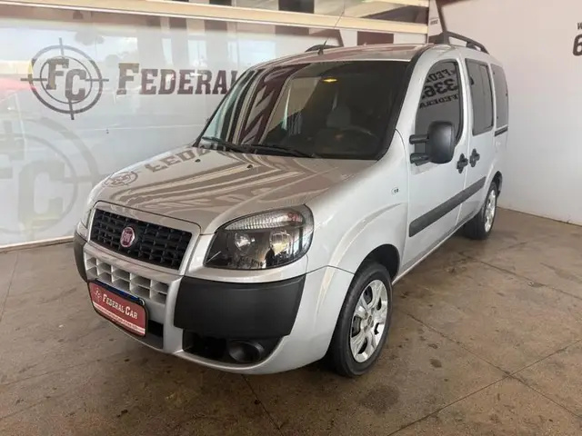 Carro Fiat Doblò 2021 Essence 1.8 16V (Flex)