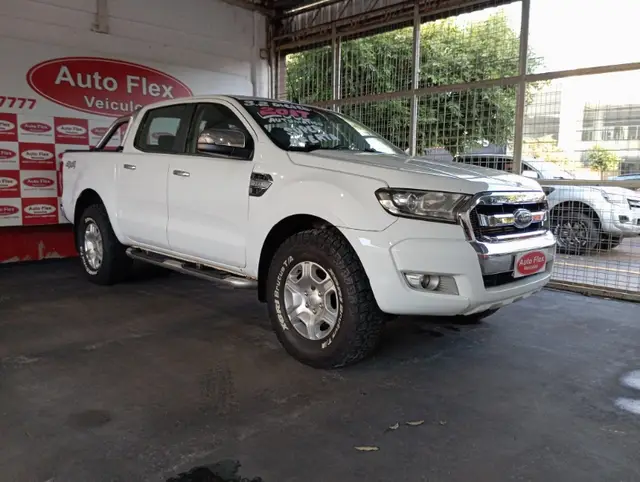 Carro Ford Ranger Cabine Dupla 2017 Ranger 3.2 XLT CD 4x4 (Aut)