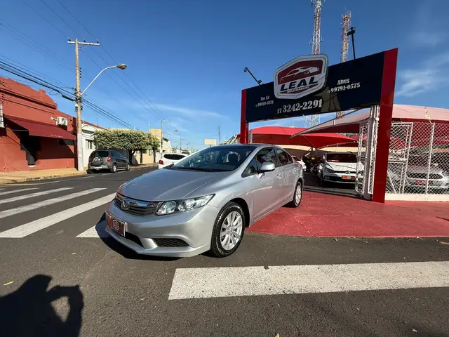 Carro Honda Civic 2014 LXS 1.8 i-VTEC (Aut) (Flex)