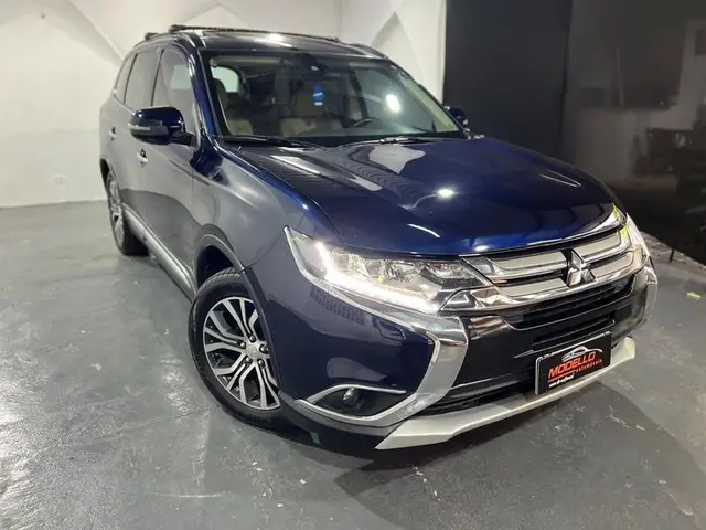 Carro Mitsubishi Outlander 2016 2.2 DI-D 4WD (Aut)