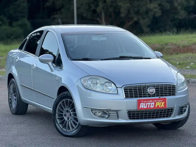 Carro Fiat Linea 2011 Absolute 1.8 16V Dualogic (Flex)
