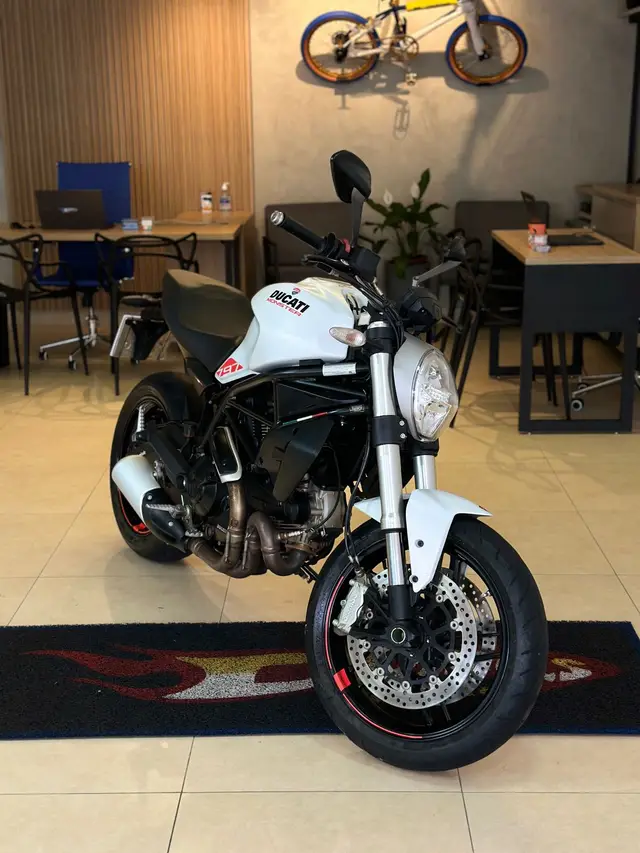 Carro Ducati Monster 2019 797