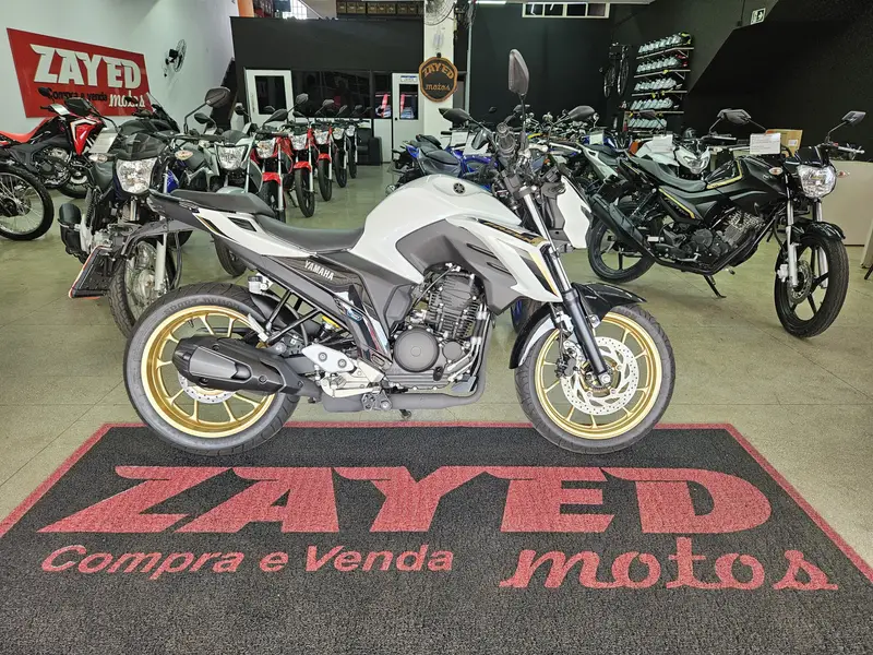Yamaha Fazer FZ25 Connected