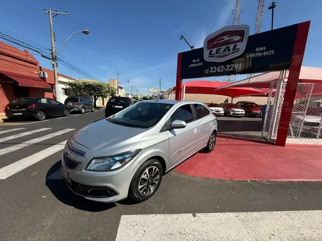 Carro Chevrolet Onix 2015 1.4 LTZ SPE/4