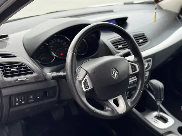 Carro Renault Fluence 2012 2.0 16V Dynamique (Aut) (Flex)