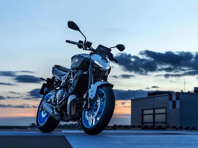 Carro Yamaha MT-07 2025 ABS