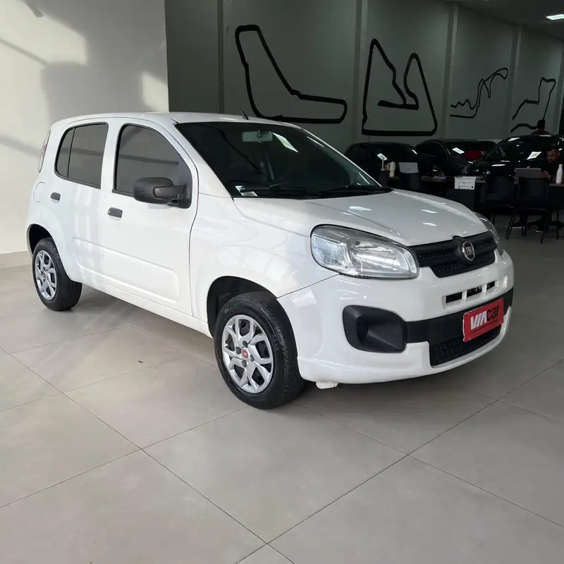 Fiat Uno Attractive 1.0 8V (Flex) 4p