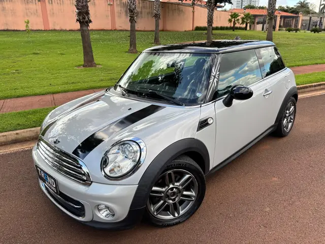 Carro MINI Cooper 2012 Chilli 1.6 16V (aut)