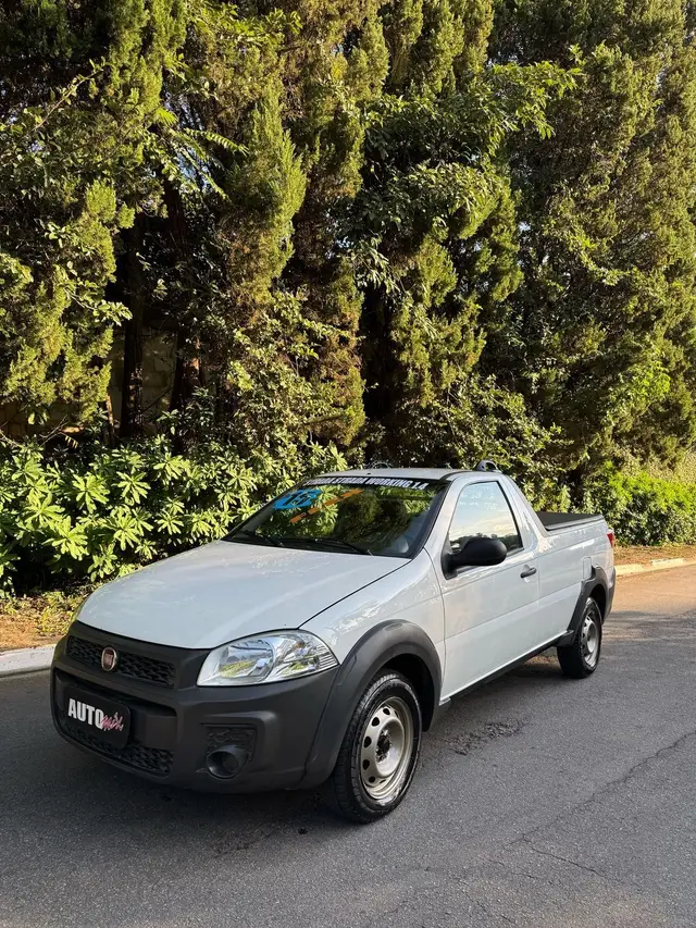 Carro Fiat Strada 2015 Working 1.4 (Flex)