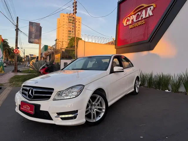 Carro Mercedes-Benz Classe C 2013 C-180 CGI Sport 1.6 TB 16V (Aut.)