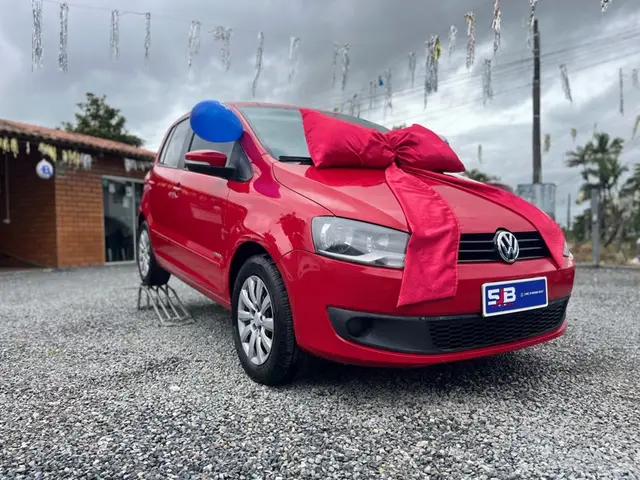Carro Volkswagen Fox 2014 1.0 TEC (Flex) 4p