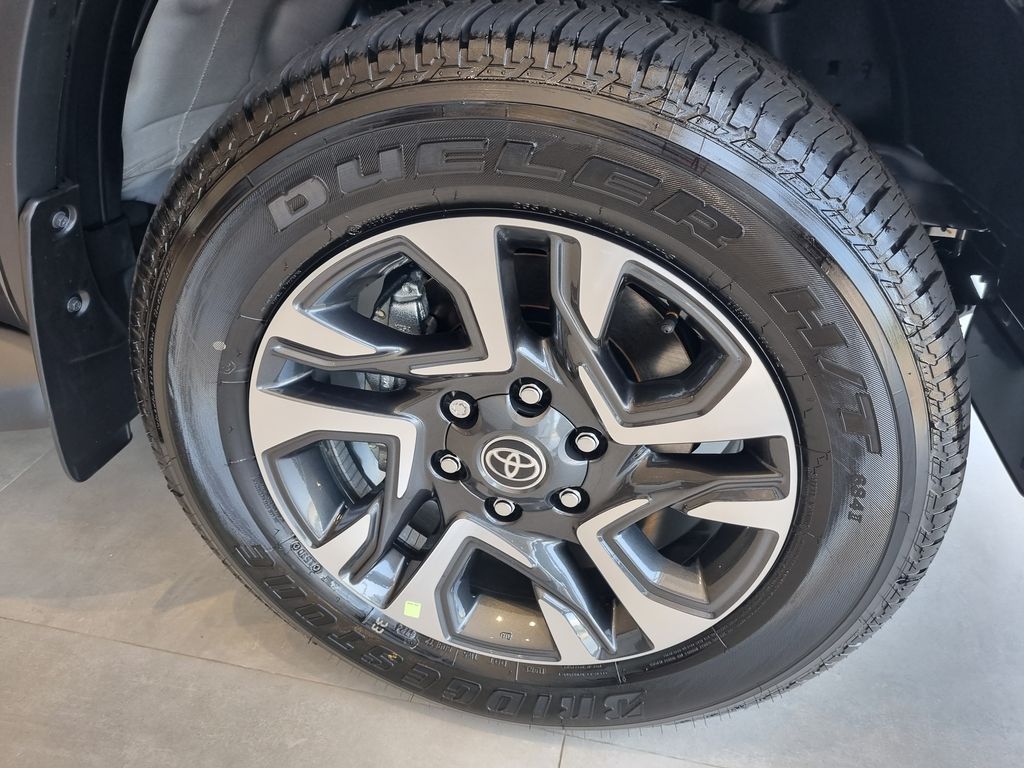 SW4 SRX Platinum 2.8 Turbodiesel 4x4 (Aut.) (7 Lugares)