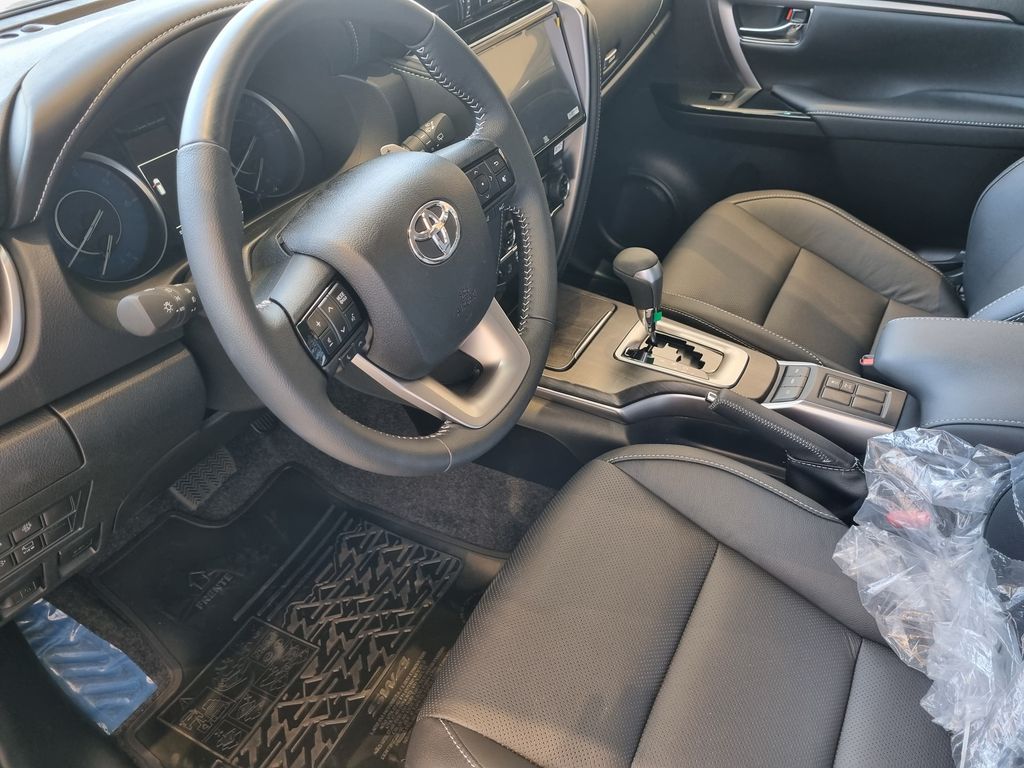 SW4 SRX Platinum 2.8 Turbodiesel 4x4 (Aut.) (7 Lugares)