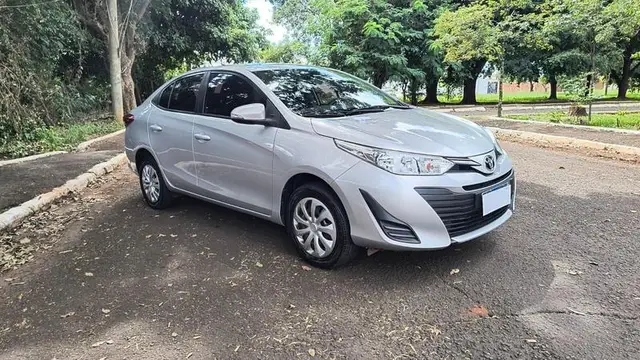 Carro Toyota Yaris 2021 1.5 XL Plus Connect CVT (Flex)