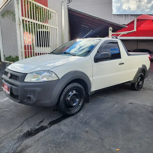 Carro Fiat Strada 2018 Hard Working 1.4 (Flex) (Cabine Simples)