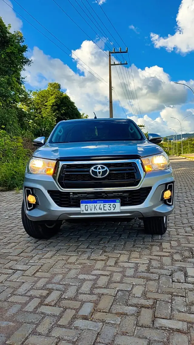 Carro Toyota Hilux Cabine Dupla 2020 Hilux 2.8 TDI CD SR 4x4 (Aut)