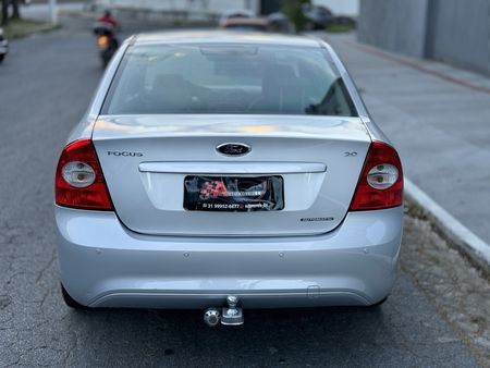 Focus Sedan GLX 2.0 16V (Flex) (Aut)