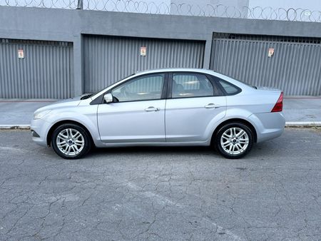 Focus Sedan GLX 2.0 16V (Flex) (Aut)